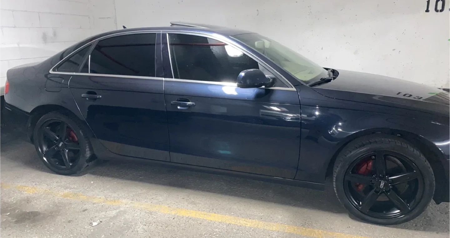 Audi A4 Sedan - Black Exterior, Beige Interior image indicator(4)