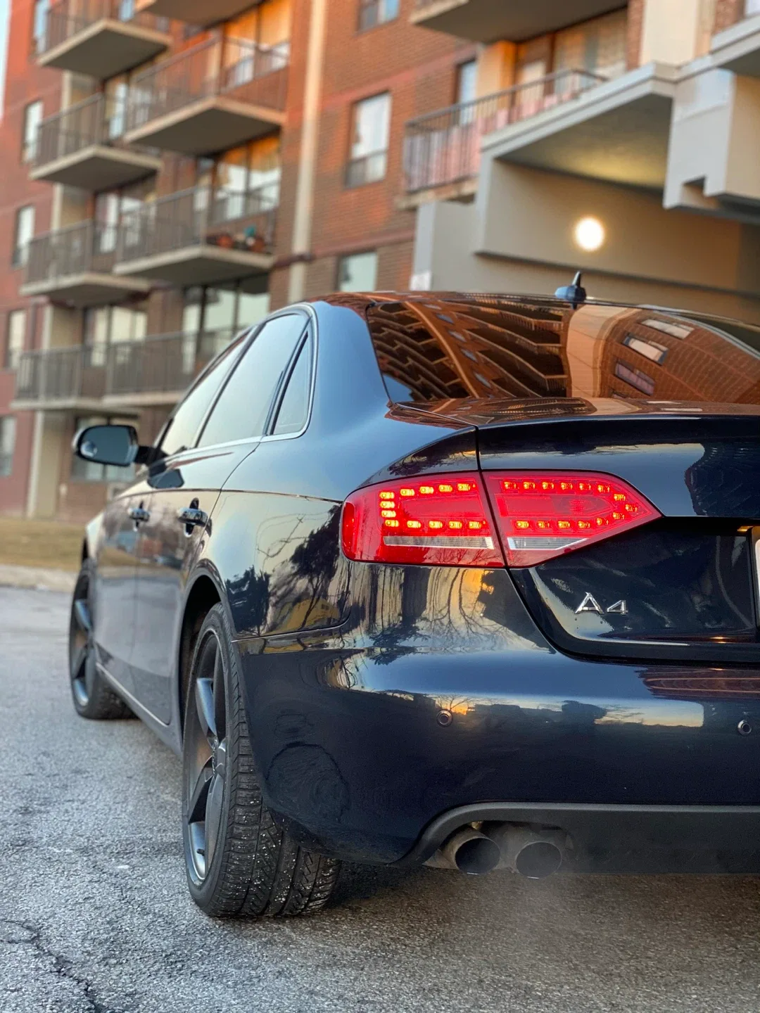 Audi A4 Sedan - Black Exterior, Beige Interior image indicator(6)