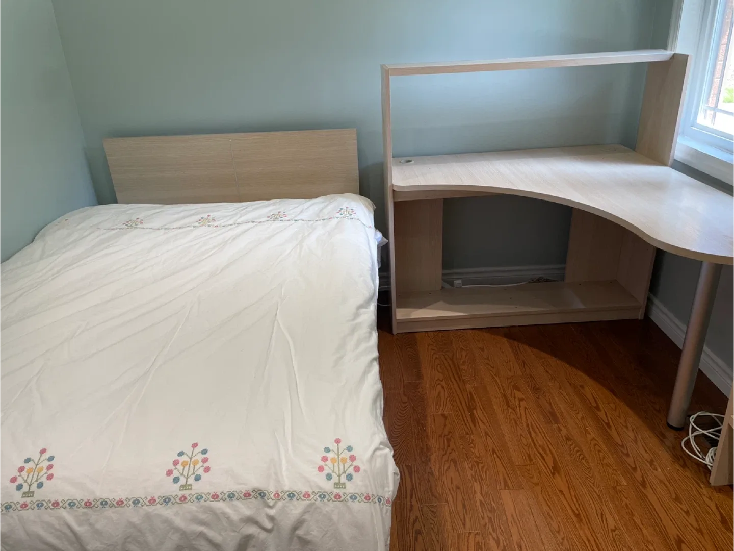 3- Piece Bedroom Furniture image indicator(2)