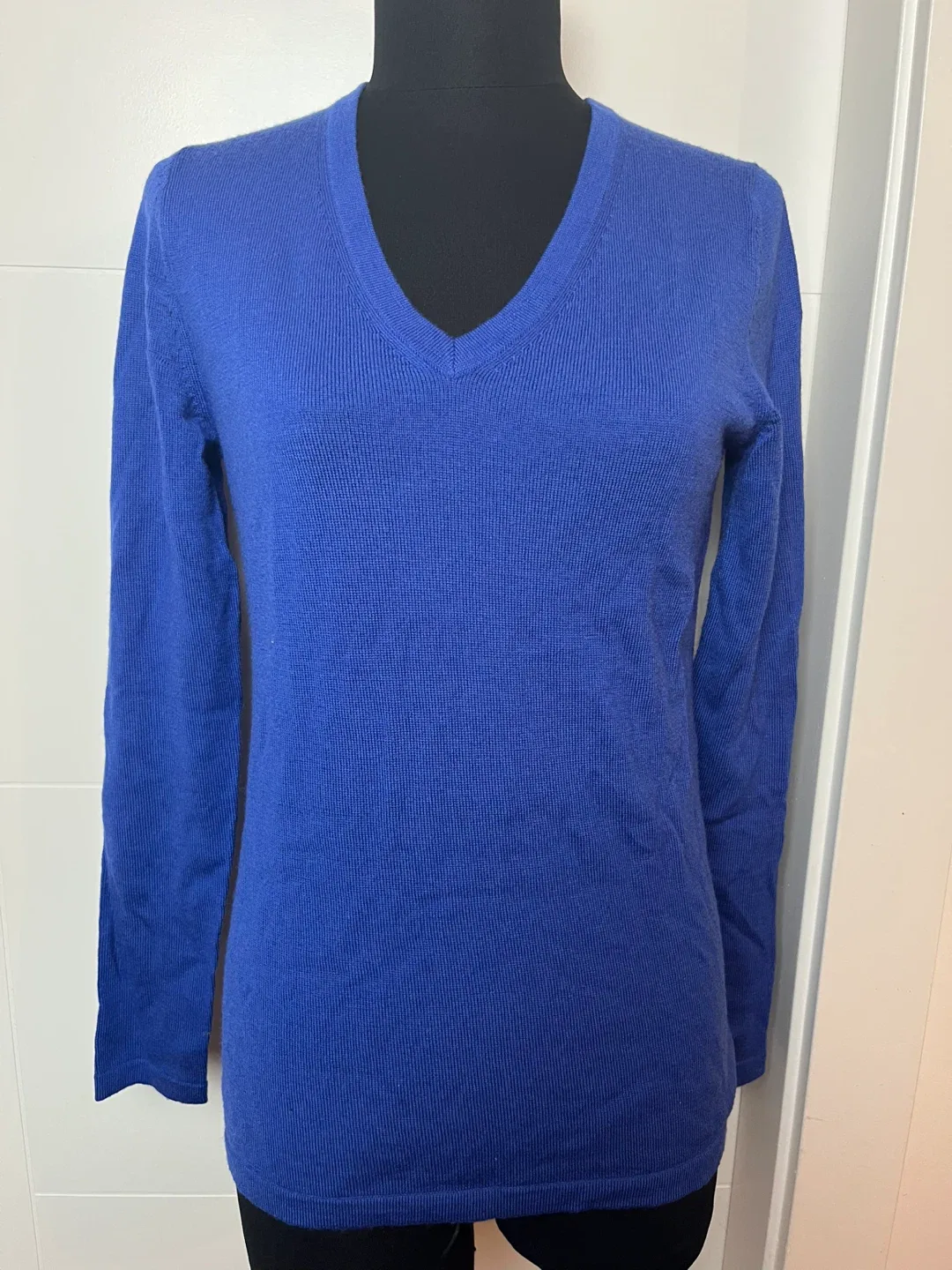 Lord & Taylor XS Merino Wool Sweater thumbnail