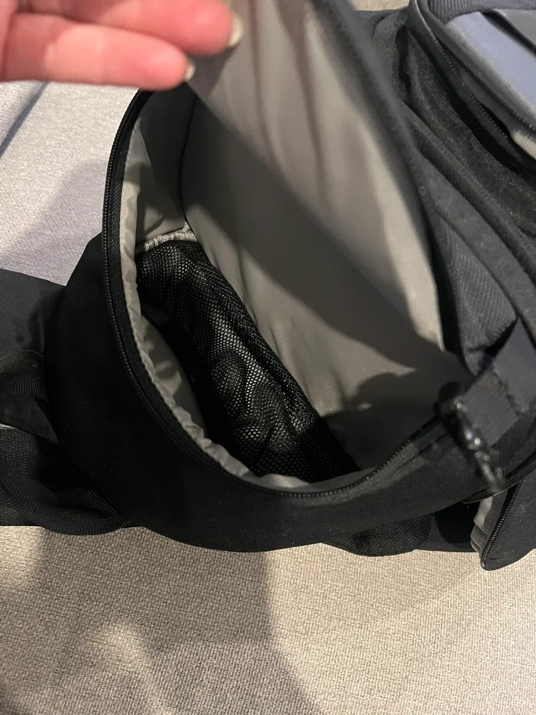 Lowepro Camera Sling Backpack image indicator(4)