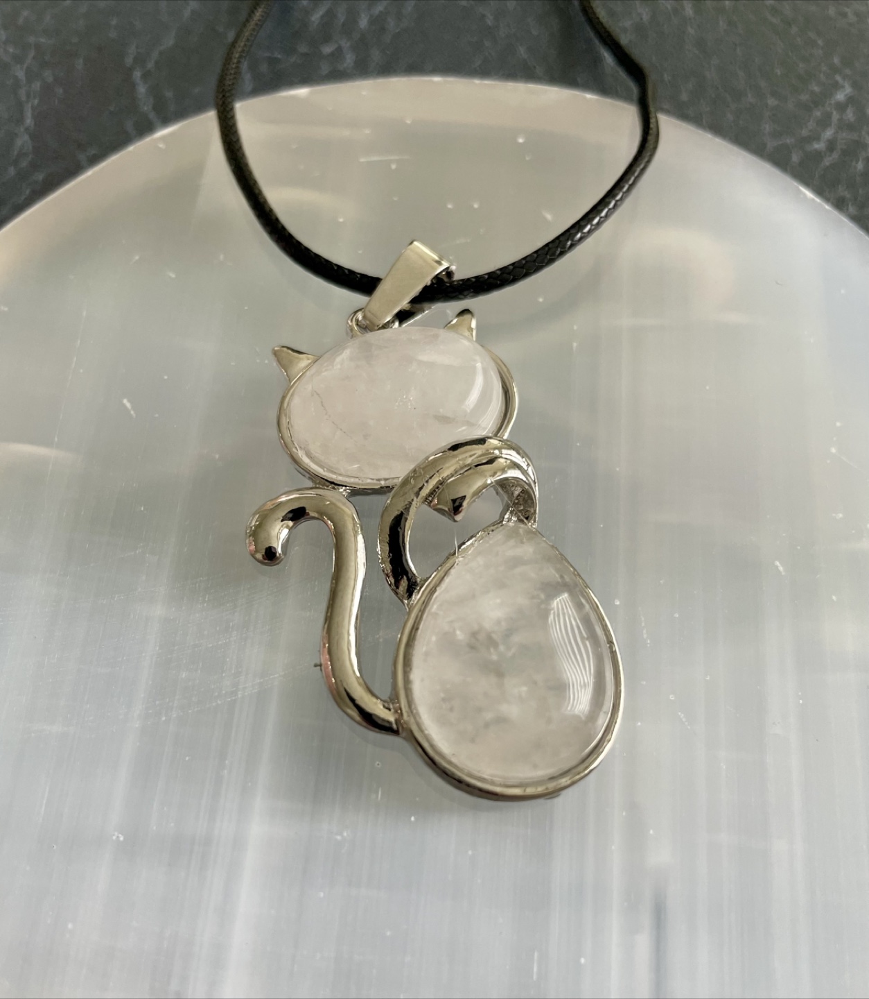 Cat-Shaped Clear Quartz Necklace - photo 2