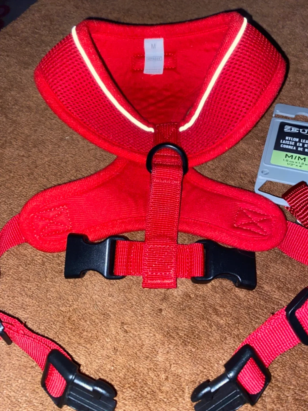 NEW Zeus Nylon Leash Medium & Voyager Dog Harness (M) image indicator(6)