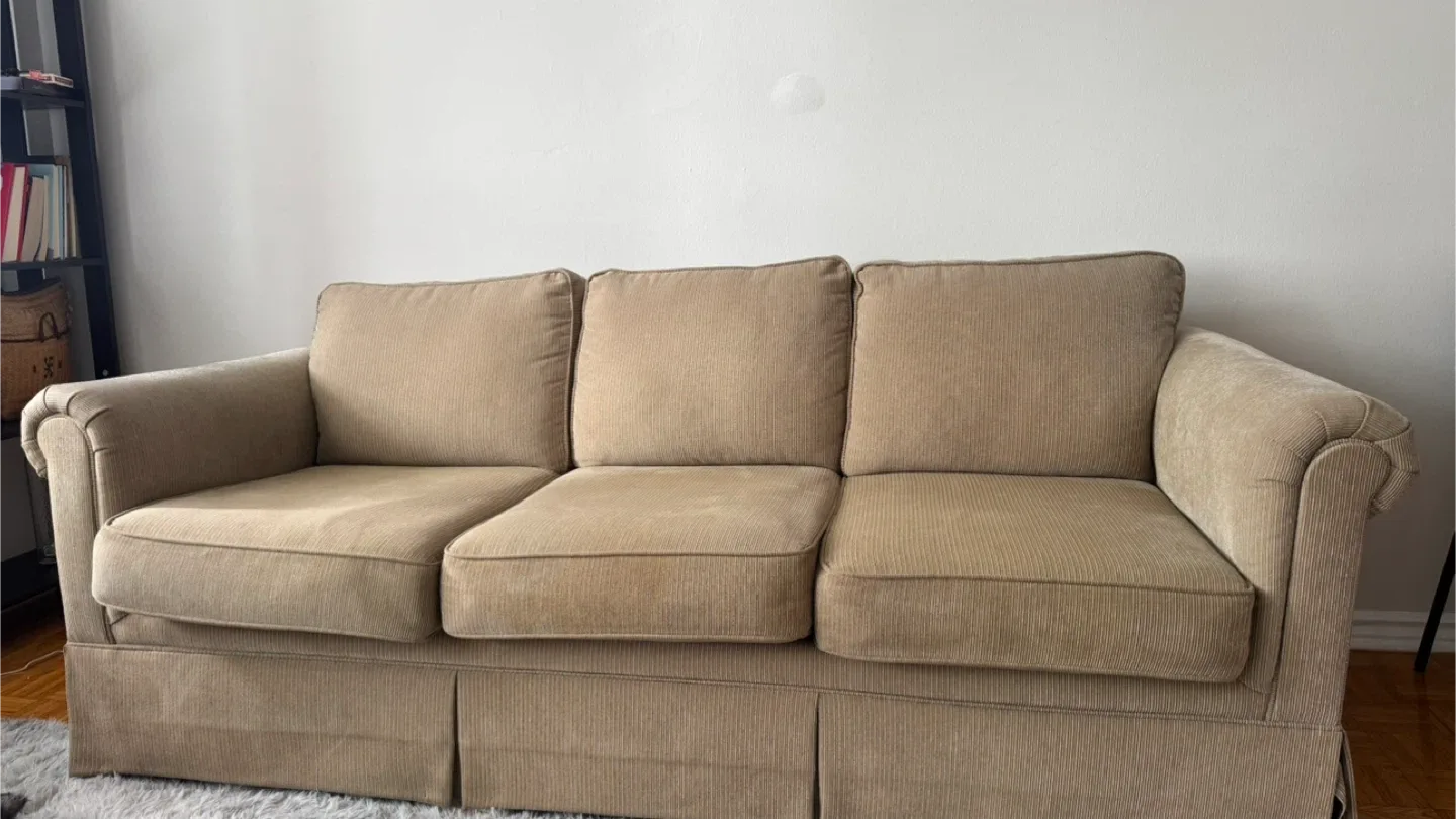 ✨ Comfortable 3-Seater Sofa – Great Condition – $150 ✨