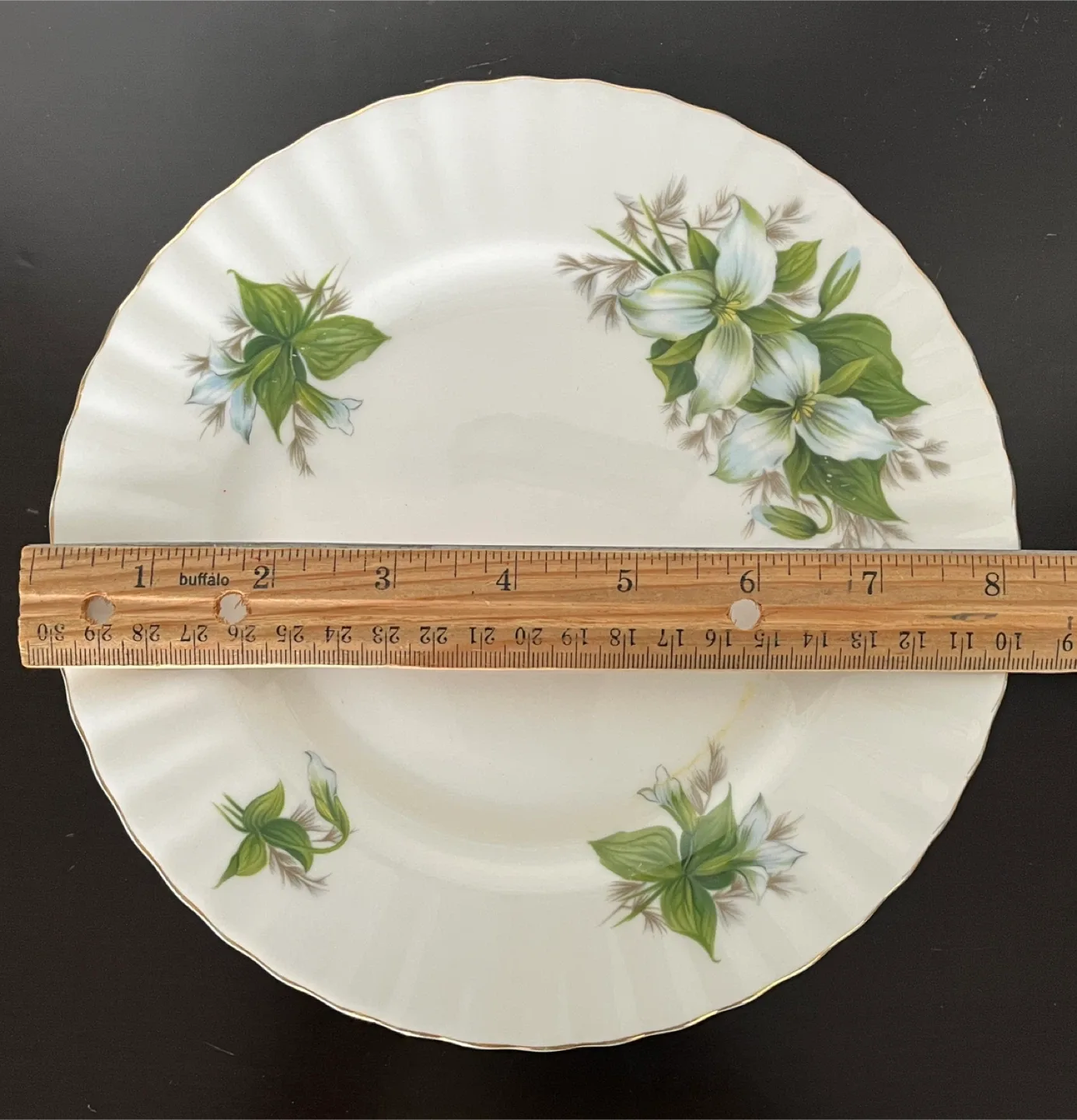 Royal Albert Trillium Bone China Dinnerware Set image indicator(5)