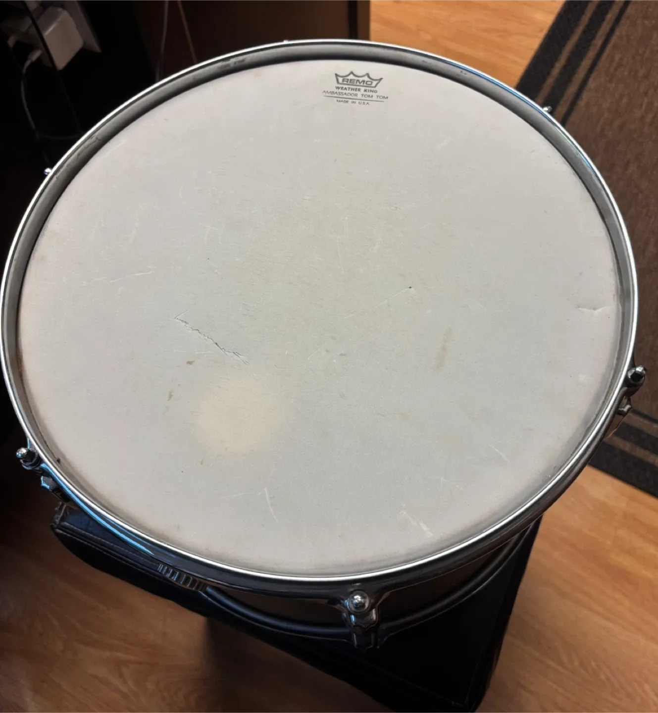 Pearl Wood-Fiberglass Tom Drum - 14 inch image indicator(8)