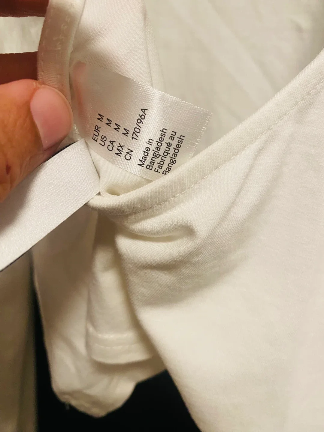 H&M Divided White Long Sleeve Top - Size M image indicator(4)