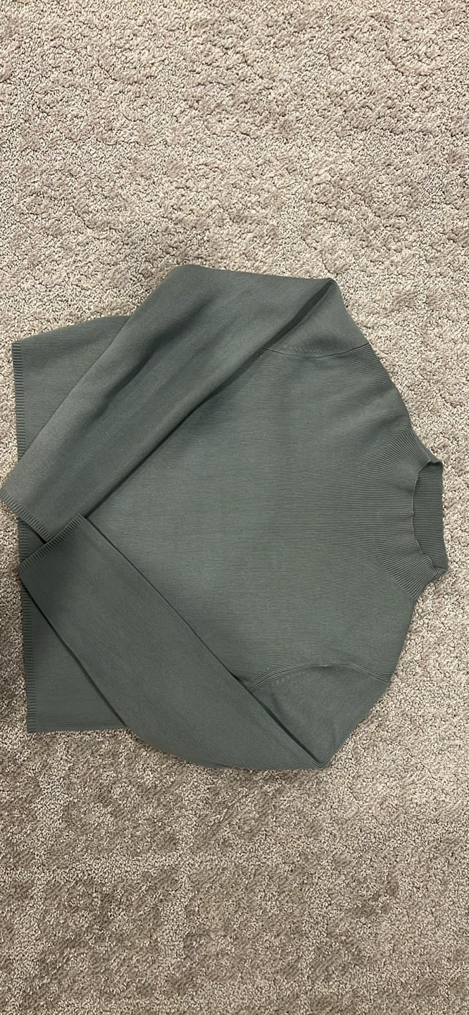 Dynamite Green Mock Neck Sweater - Size M - photo 3
