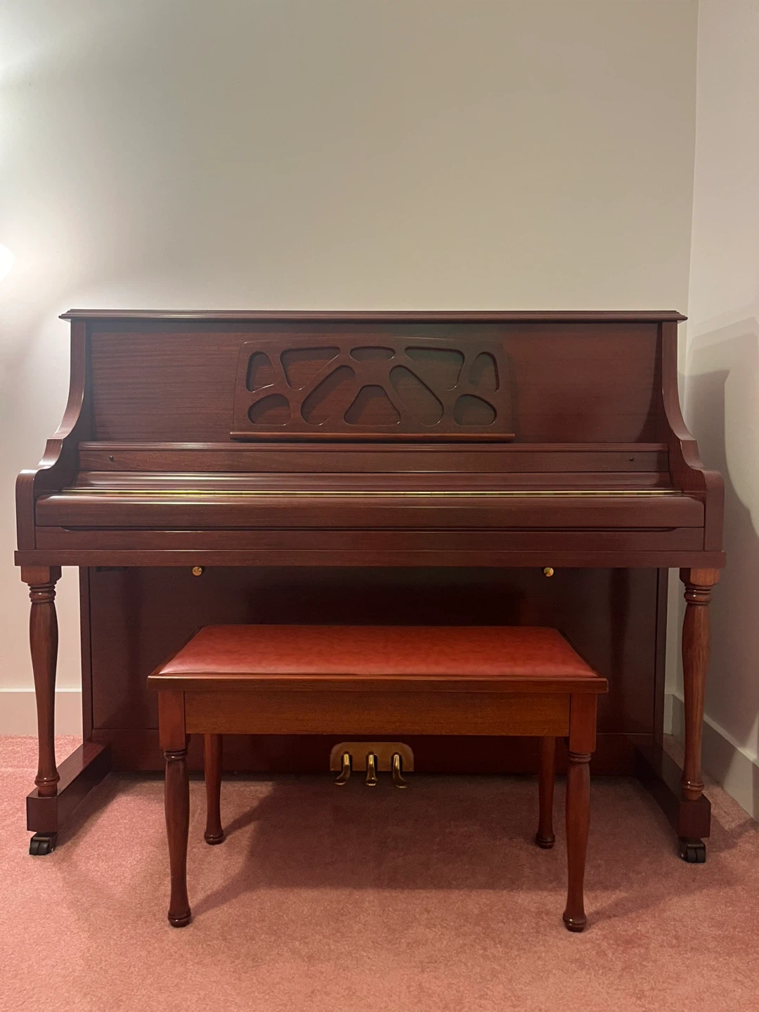 FREE Heintzman Upright Piano (Excellent condition) - photo 4