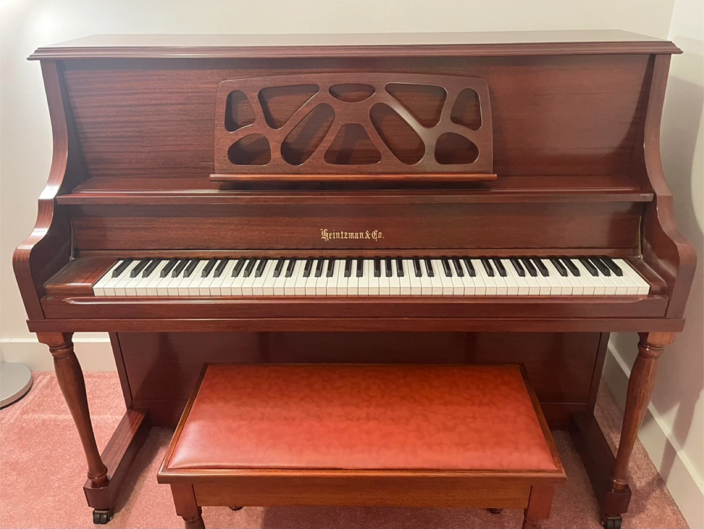 FREE Heintzman Upright Piano (Excellent condition) - photo 3