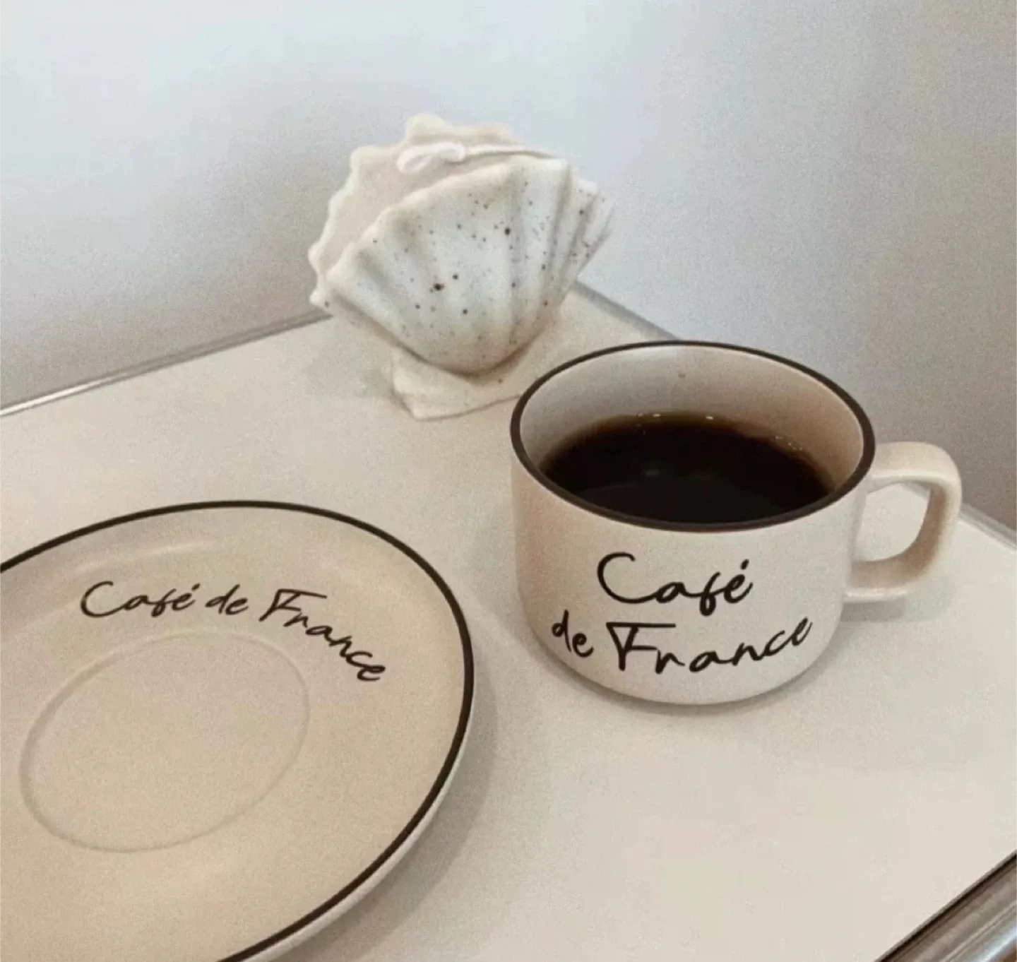 Café de France Beige Cup and Saucer Set image indicator(4)