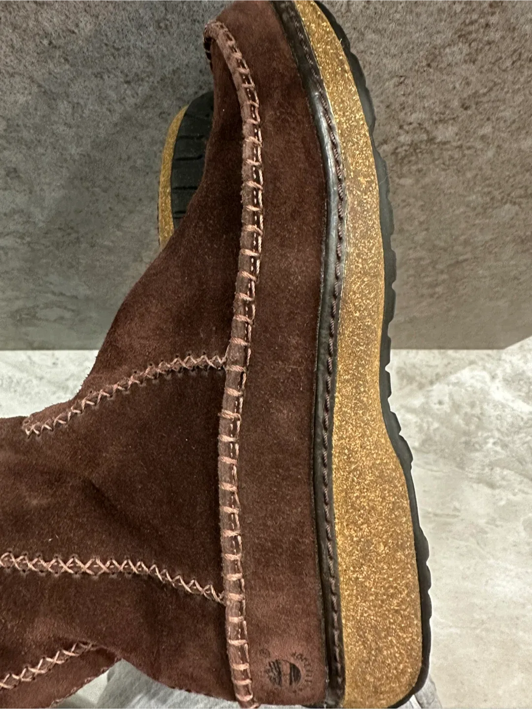 Timberland Brown Suede Boots - Size 6 image indicator(5)