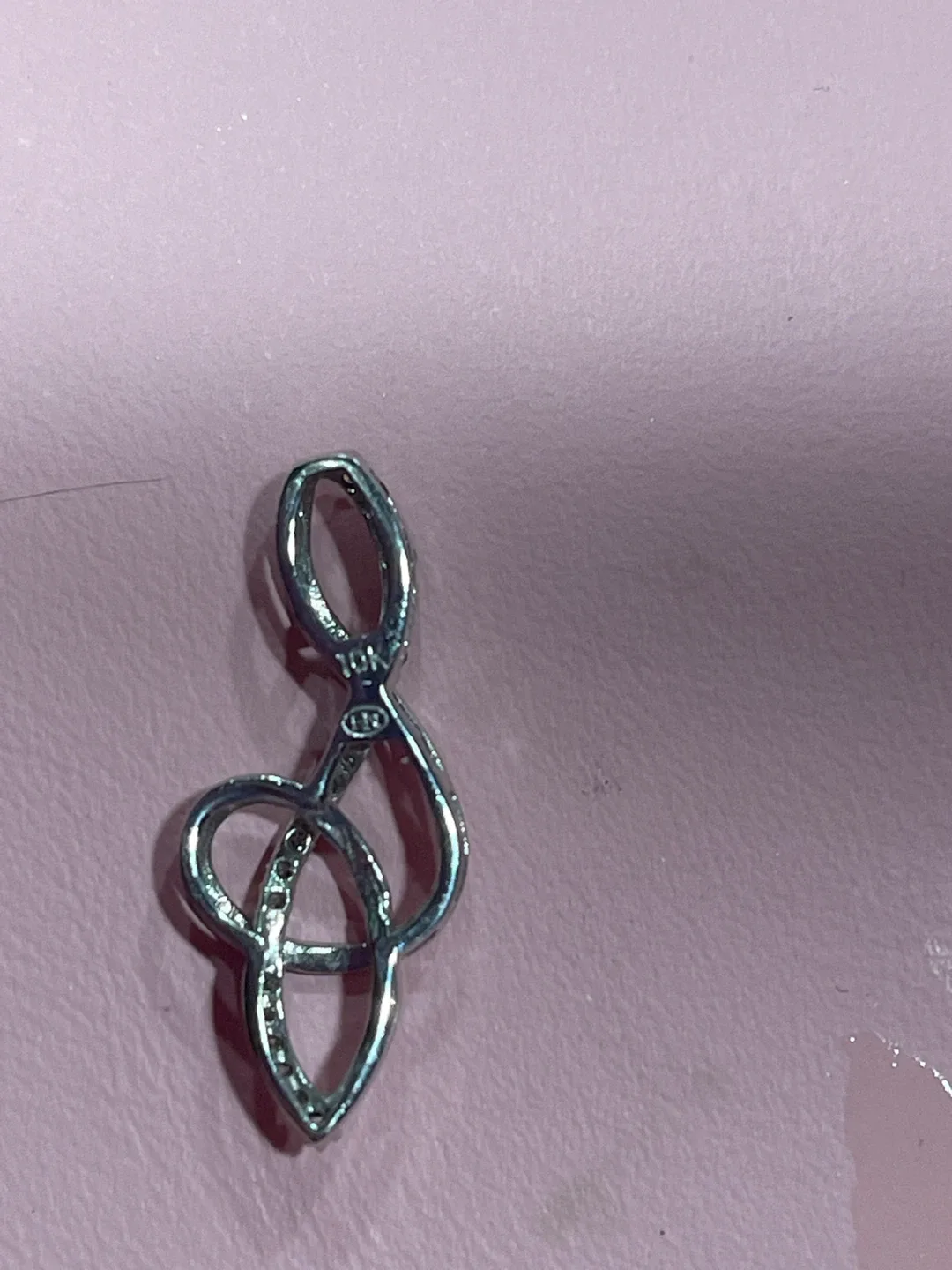 Peoples Jewellers Treble Clef Pendant image indicator(2)