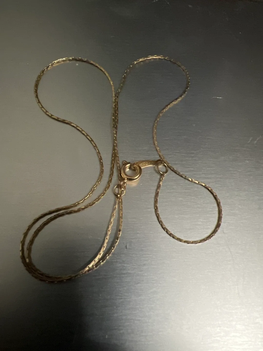 18K Gold Chain Necklace image indicator(2)