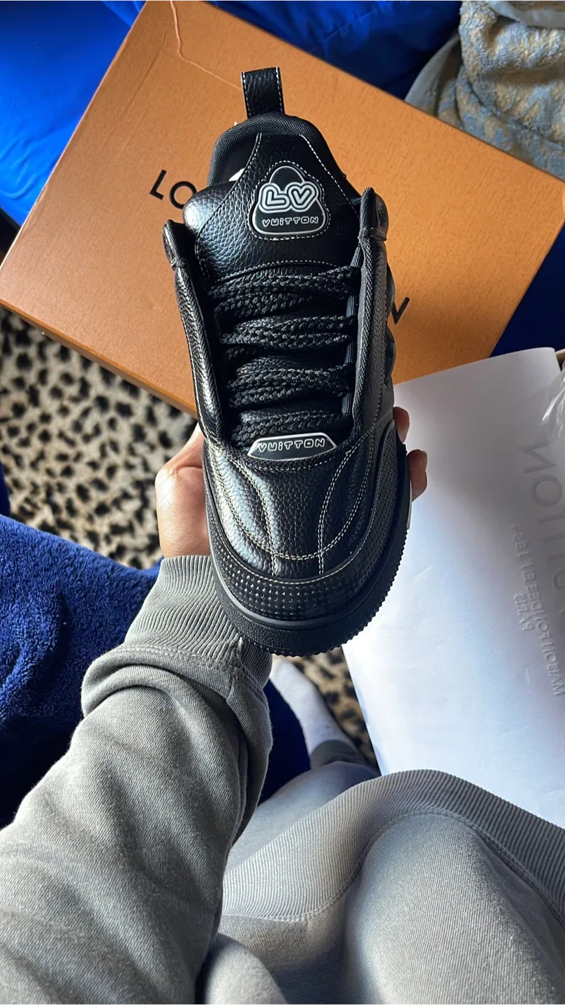 Louis Vuitton Black Leather Sneaker image indicator(3)