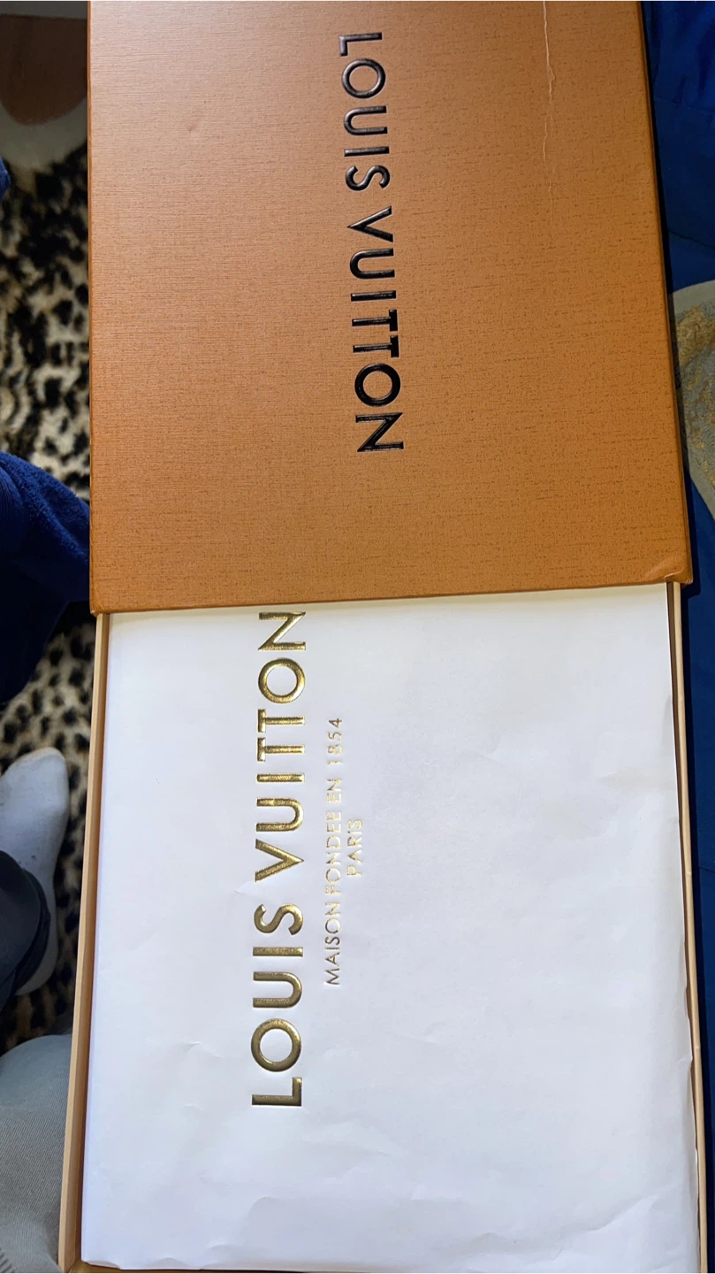 Louis Vuitton Black Leather Sneaker - photo 2