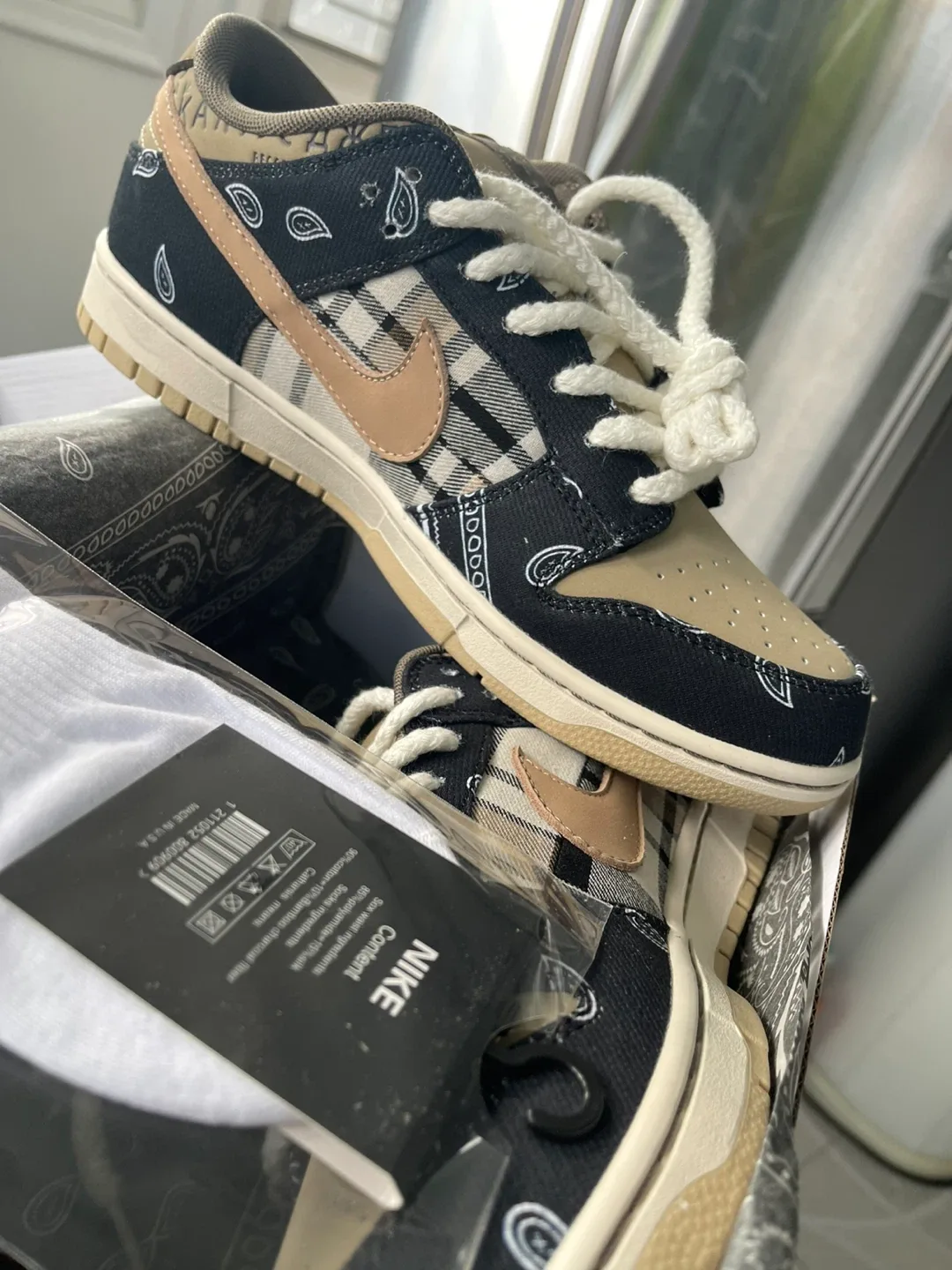 Nike SB Dunk Low Travis Scott Size 10 image indicator(5)