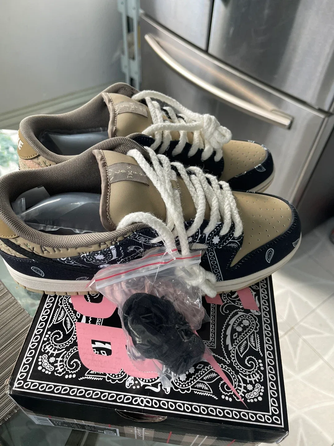 Nike SB Dunk Low Travis Scott Size 10 image indicator(10)