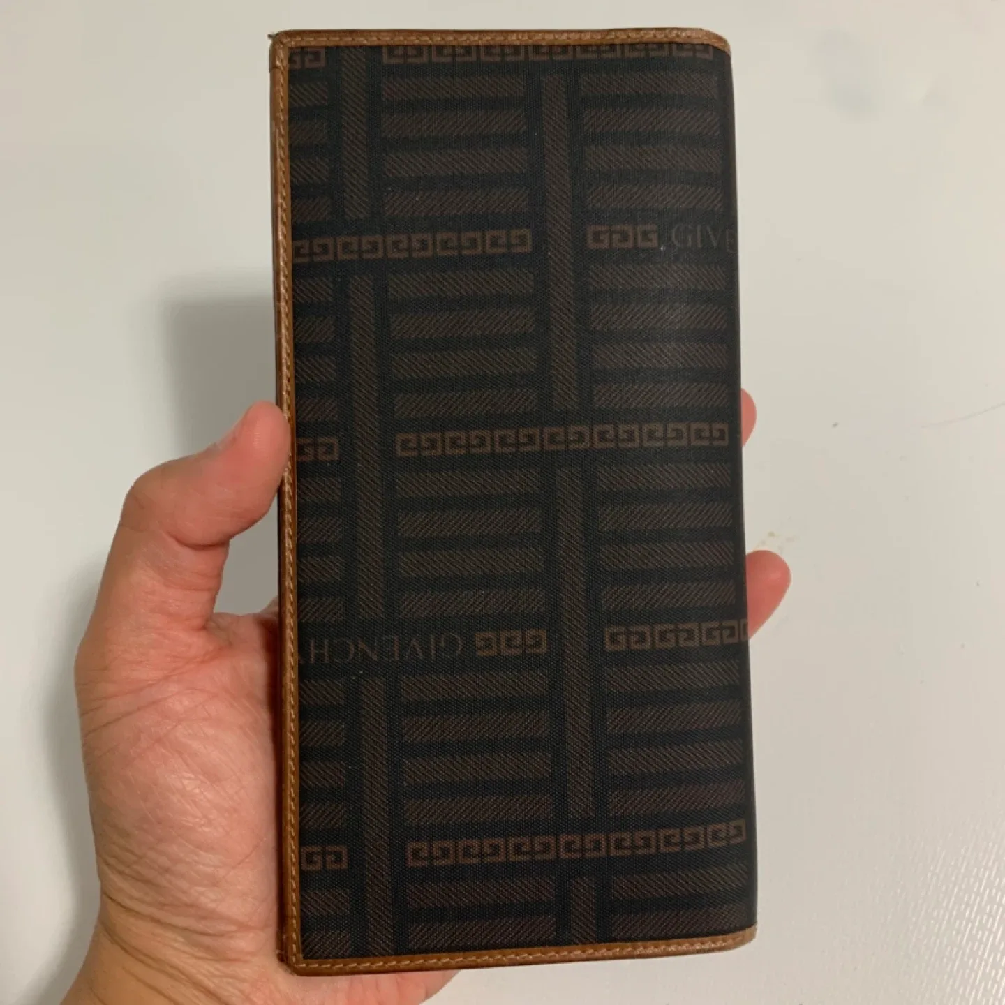 Givenchy Gentleman Paris Wallet image indicator(5)