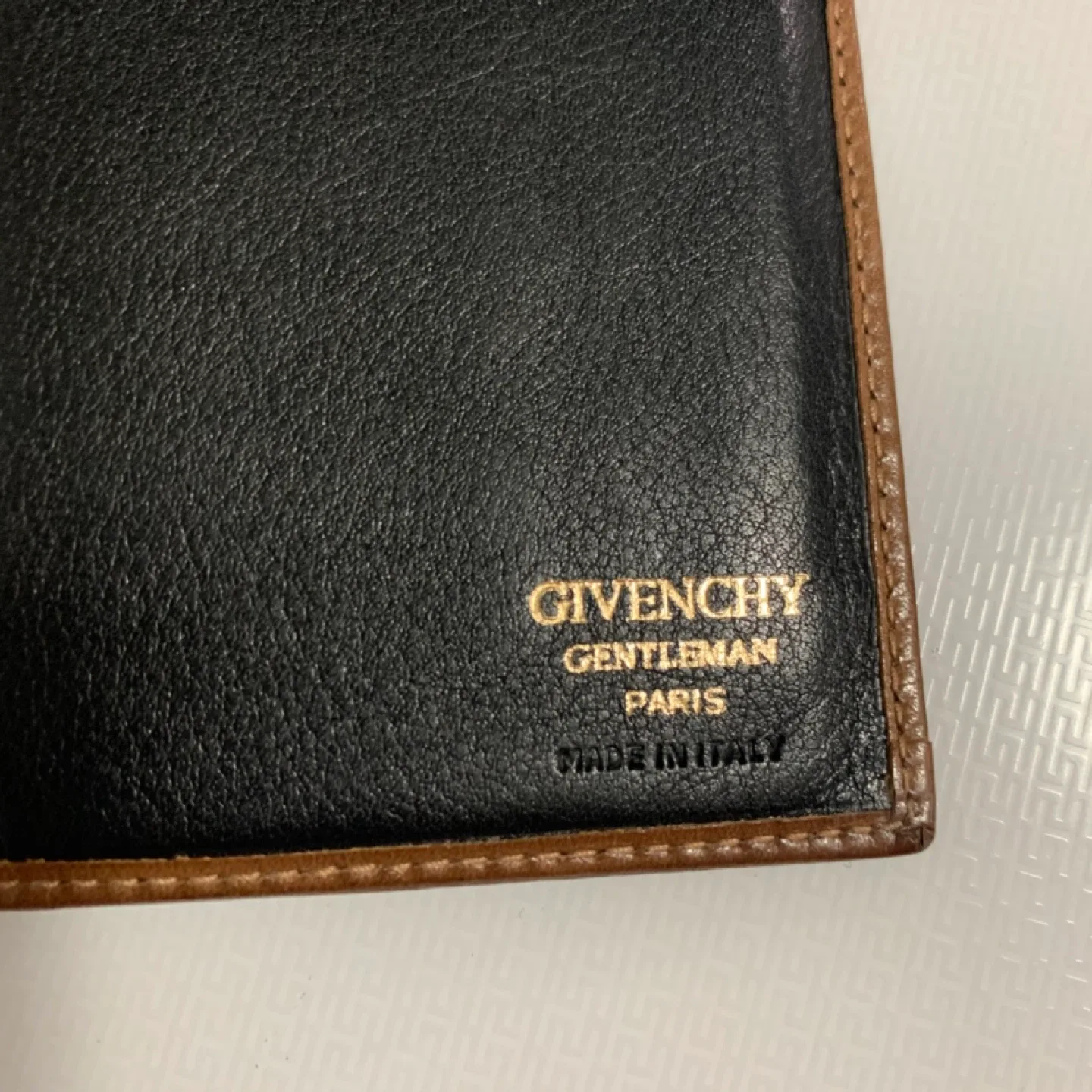 Givenchy Gentleman Paris Wallet image indicator(4)
