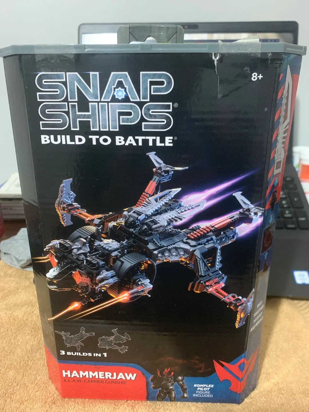 Snap Ships Hammerjaw K.L.A.W. Carrier Gunship Toy