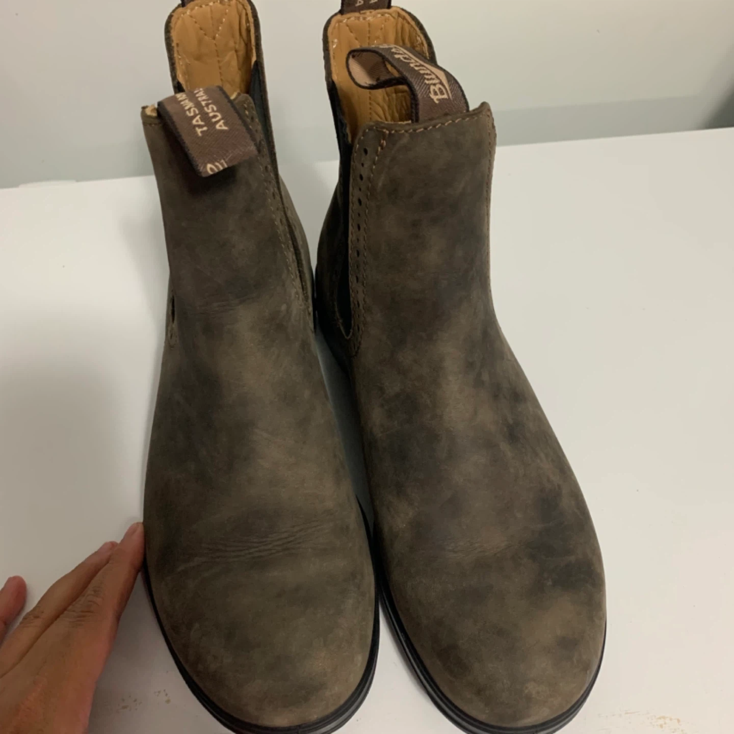 Blundstone chelsea size 6.5 AU~9.5 US