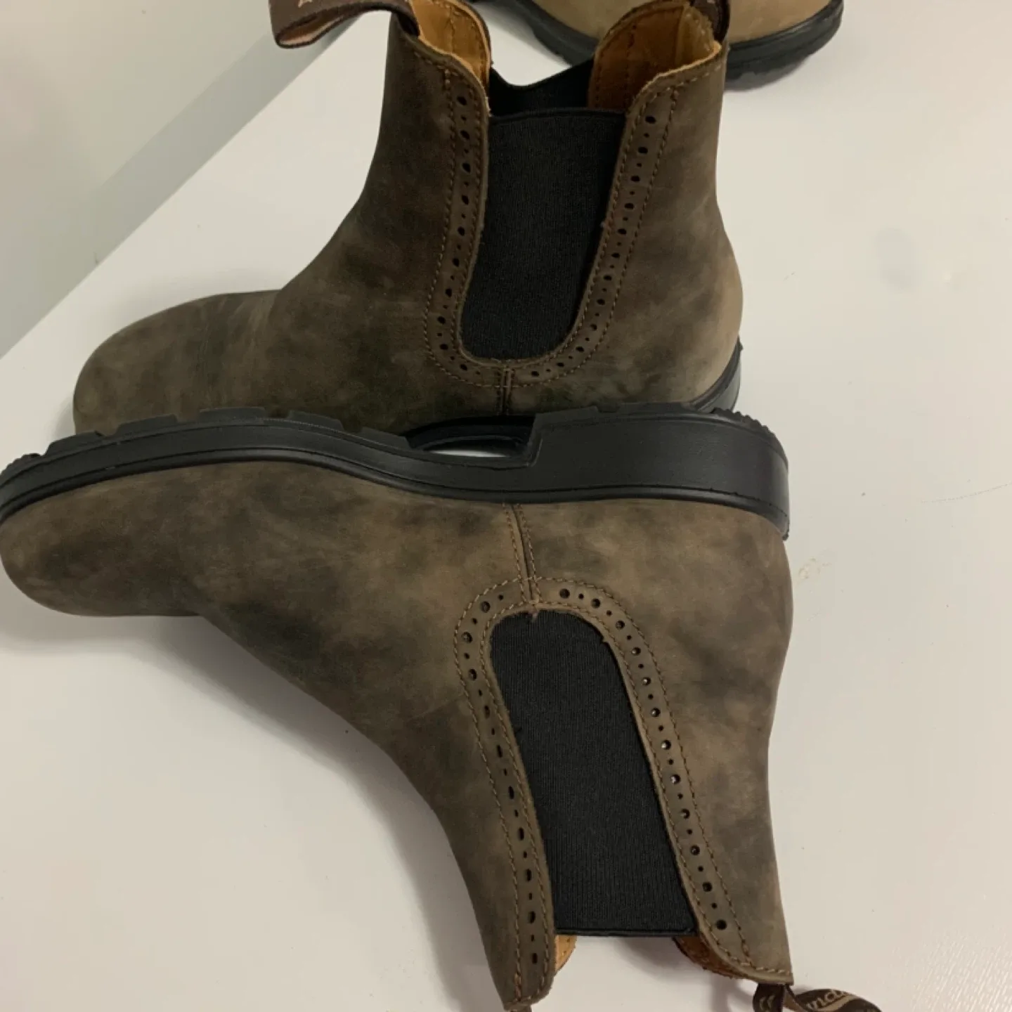 Blundstone chelsea size 6.5 AU~9.5 US image indicator(6)