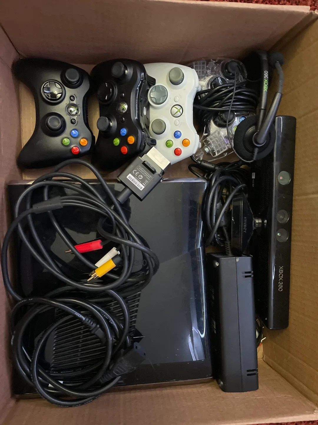 Xbox 360 Console, Games, Controllers & Accessories image indicator(3)