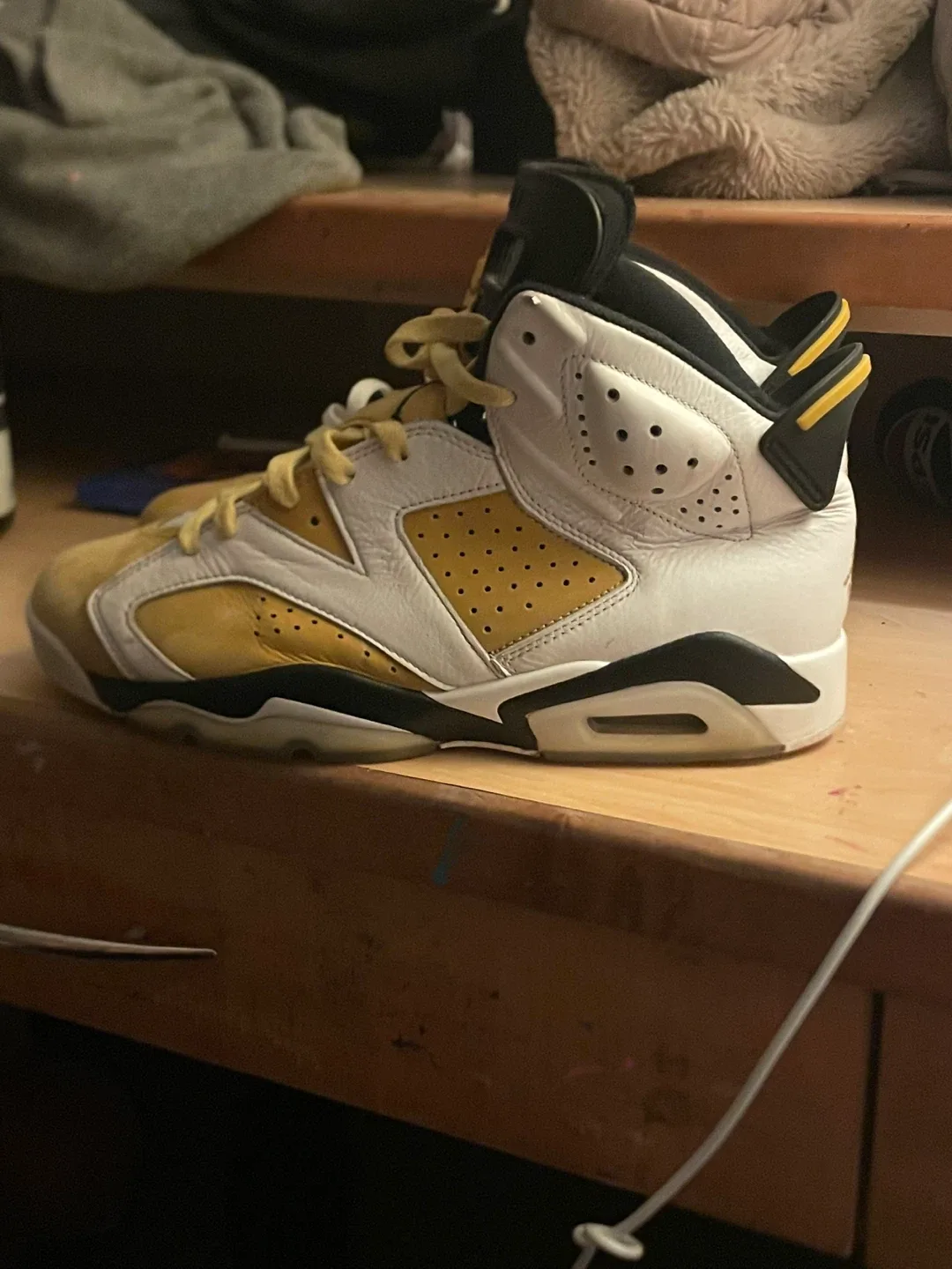 Jordan 6 Retro Tour Yellow image indicator(3)
