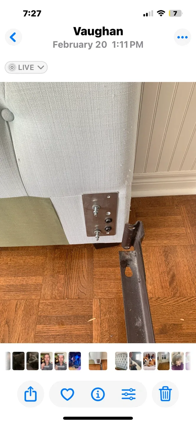 Tufted Headboard image indicator(2)