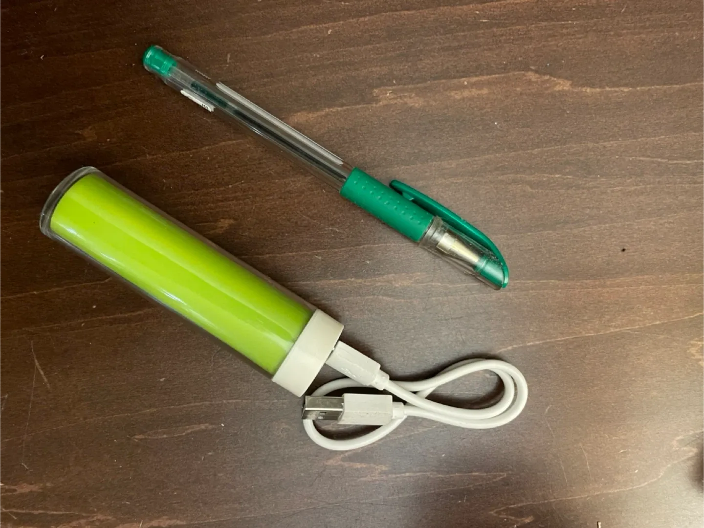 Green Portable Charger image indicator(2)