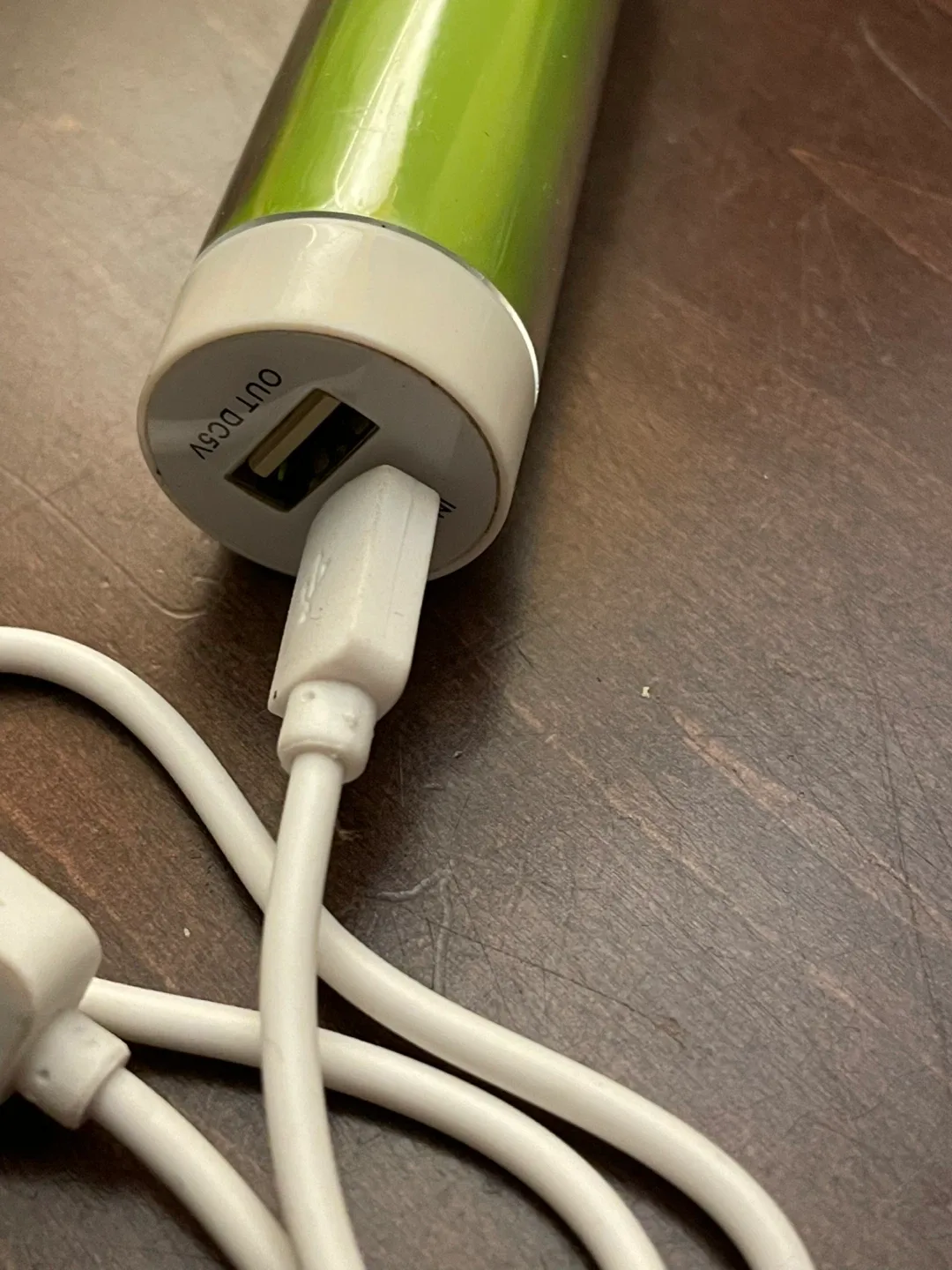 Green Portable Charger image indicator(3)