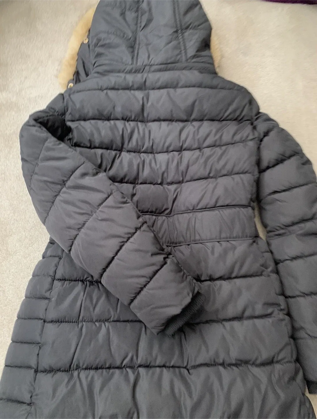 Black Puffer Coat with Faux Fur Hood image indicator(8)