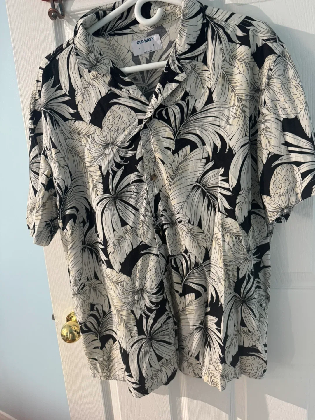 Old Navy Pineapple Print Shirt - Size L