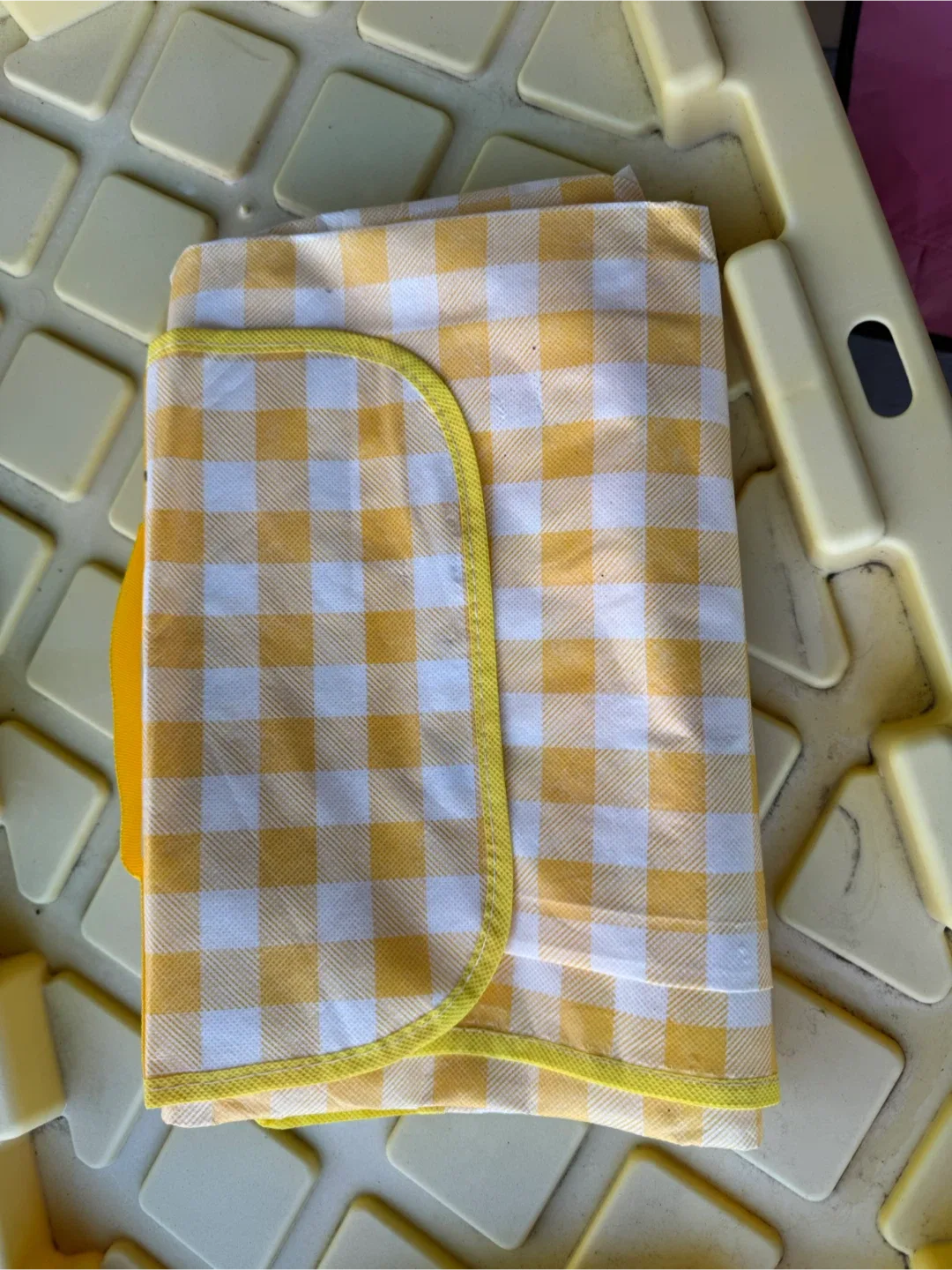 Ozark Trail 4-Person Dome Tent image indicator(3)