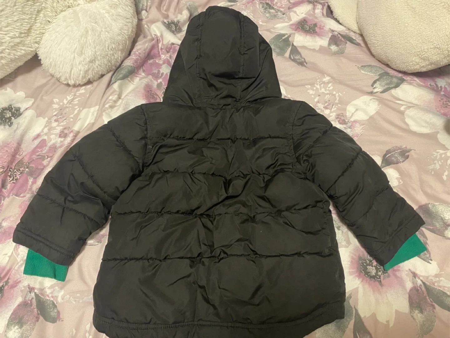 2t- Old Navy Black & Green Puffer Jacket image indicator(2)