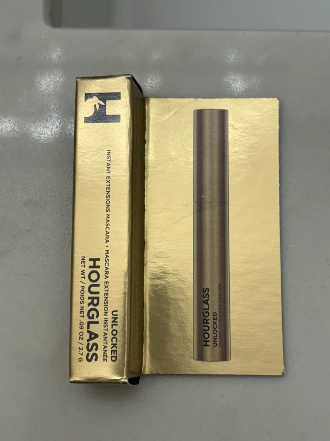 Hourglass Unlocked Instant Extensions Mascara