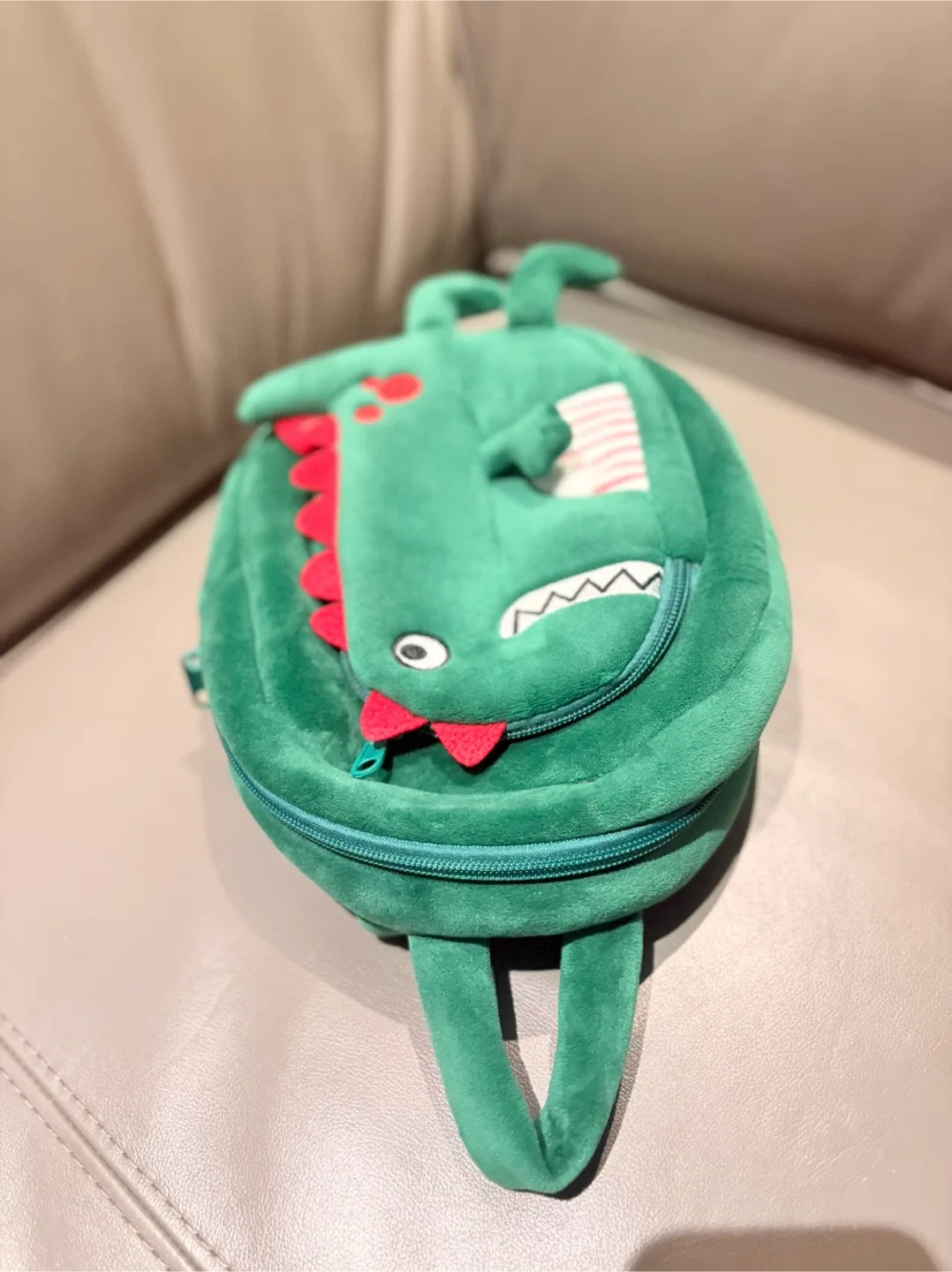 Green Dinosaur Plush Backpack - Kids image indicator(3)