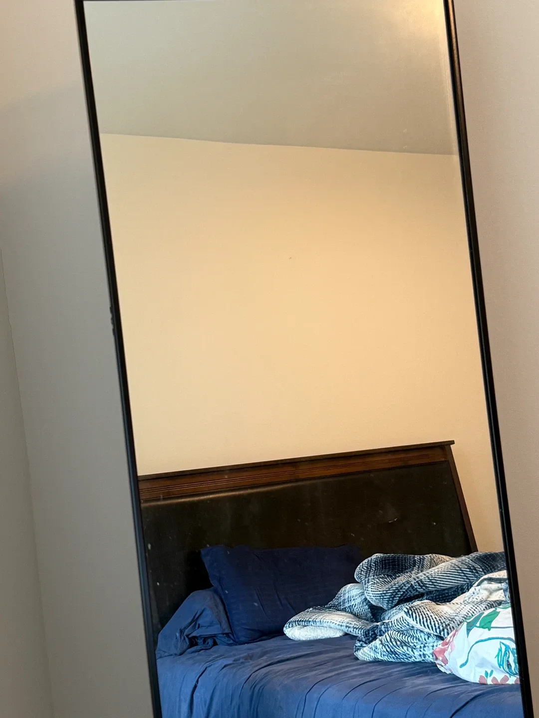 Black Framed Full Length Mirror image indicator(2)