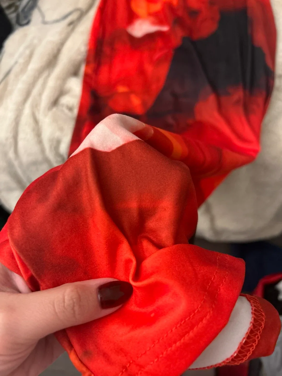 Red Floral Two-Piece Set image indicator(2)