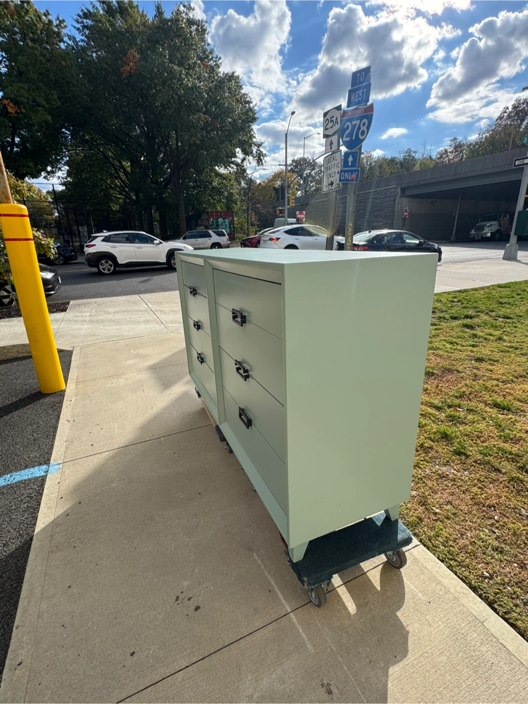 Free delivery Mint Green Dresser - photo 2