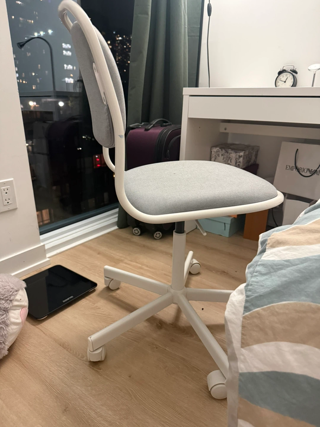 Ikea desk + free chair - photo 5