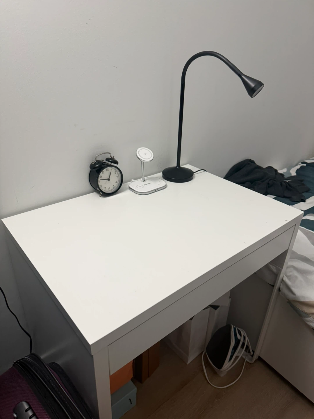 Ikea desk + free chair - photo 3
