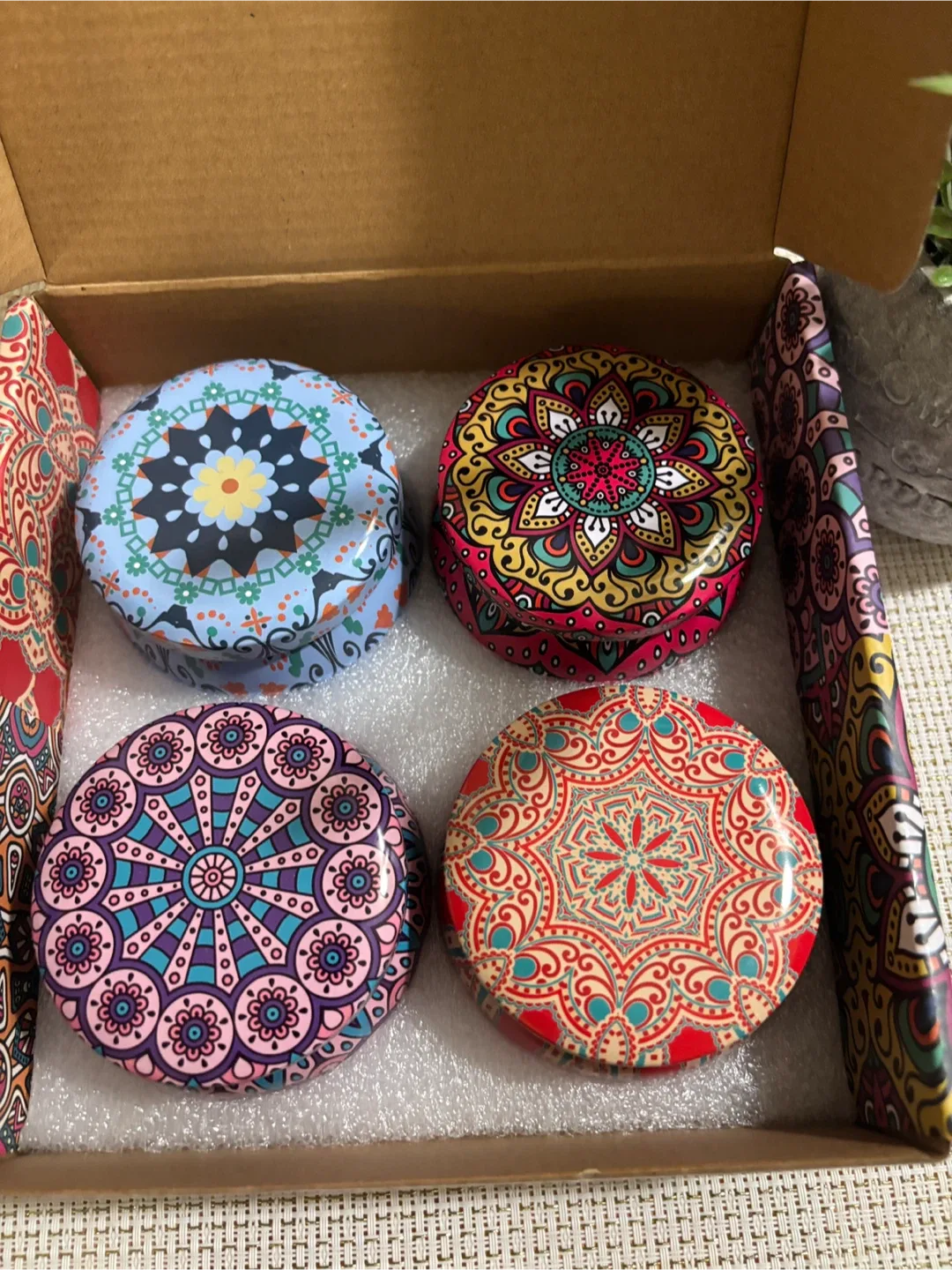 🌺 Set of 4 Scented Candles - Gift Boxed & Ready to Give! 🌺 image indicator(3)