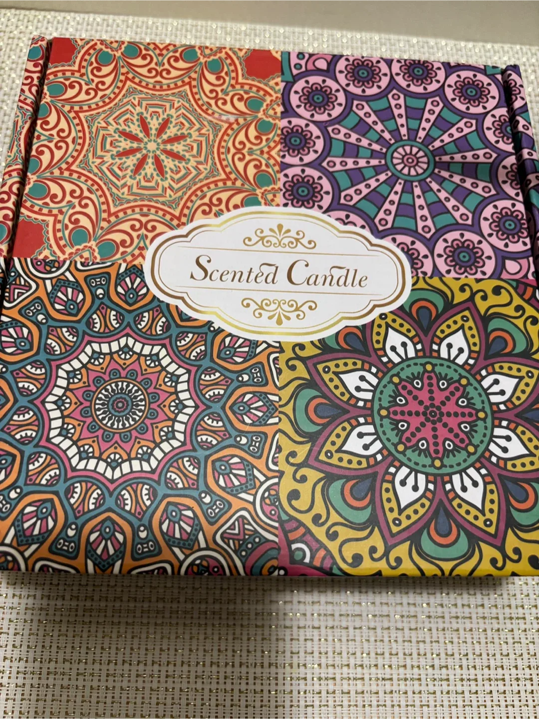 🌺 Set of 4 Scented Candles - Gift Boxed & Ready to Give! 🌺 image indicator(2)