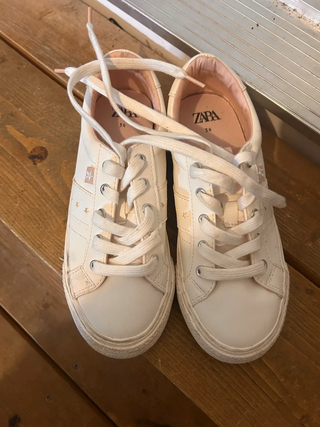 Zara Kids Girl's Sneakers - Size 34 image indicator(2)