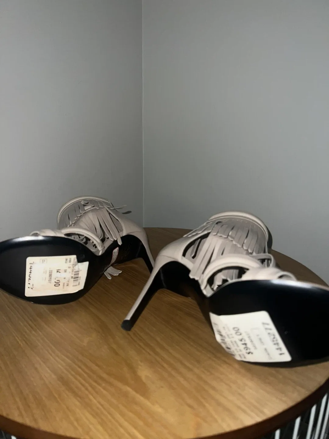 Hugo Boss Fringe Heels Size 8 image indicator(3)