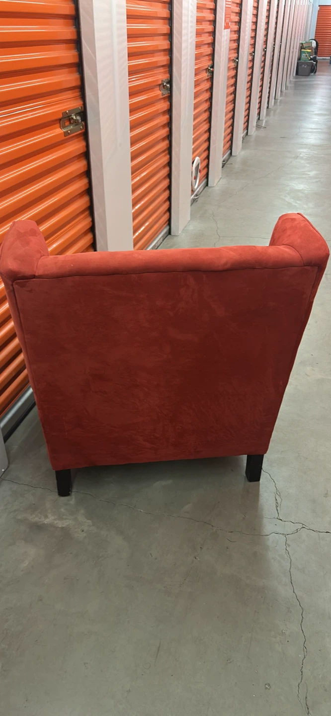 Red Wingback Armchair - photo 2