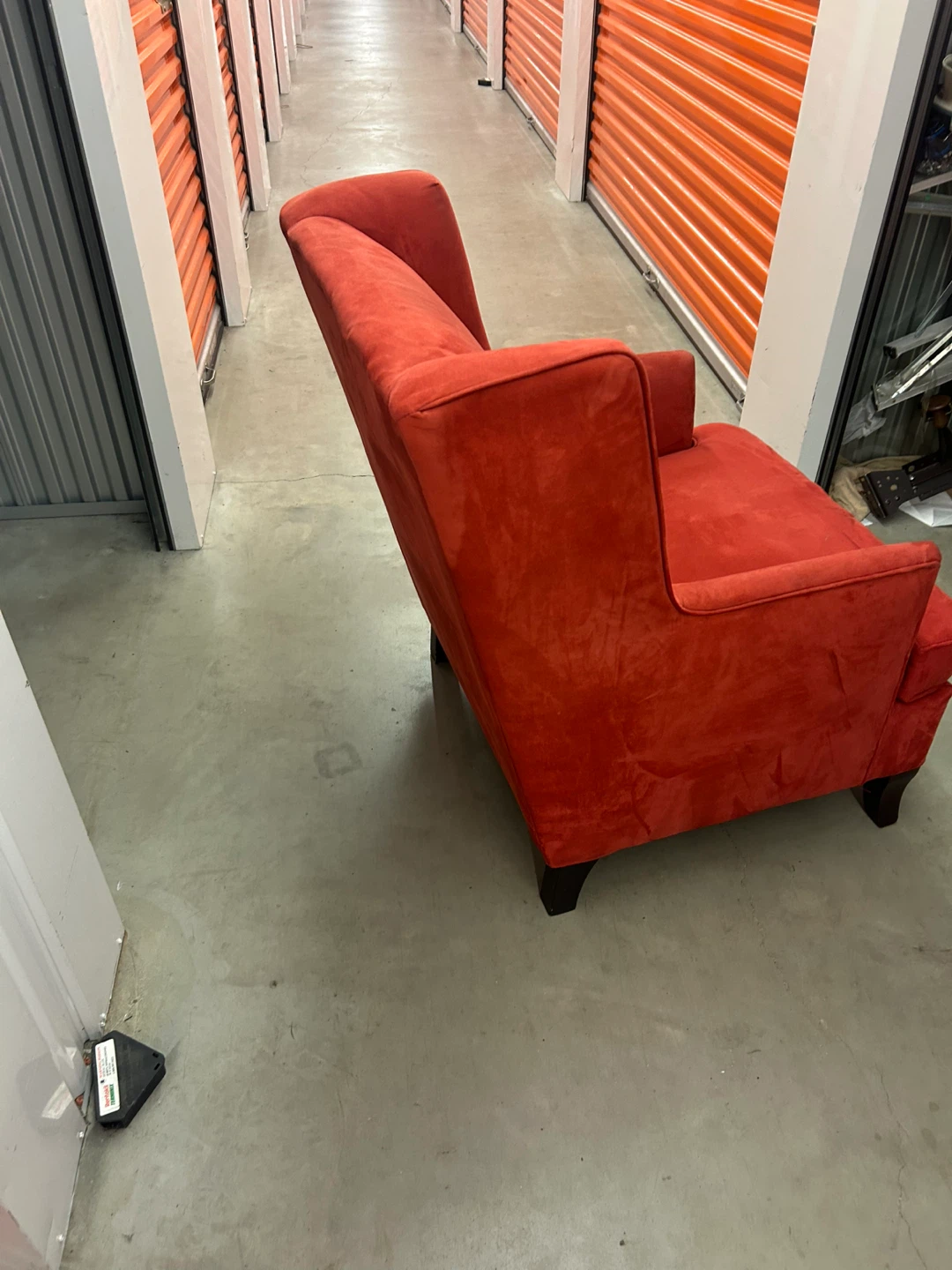 Red Wingback Armchair - photo 5