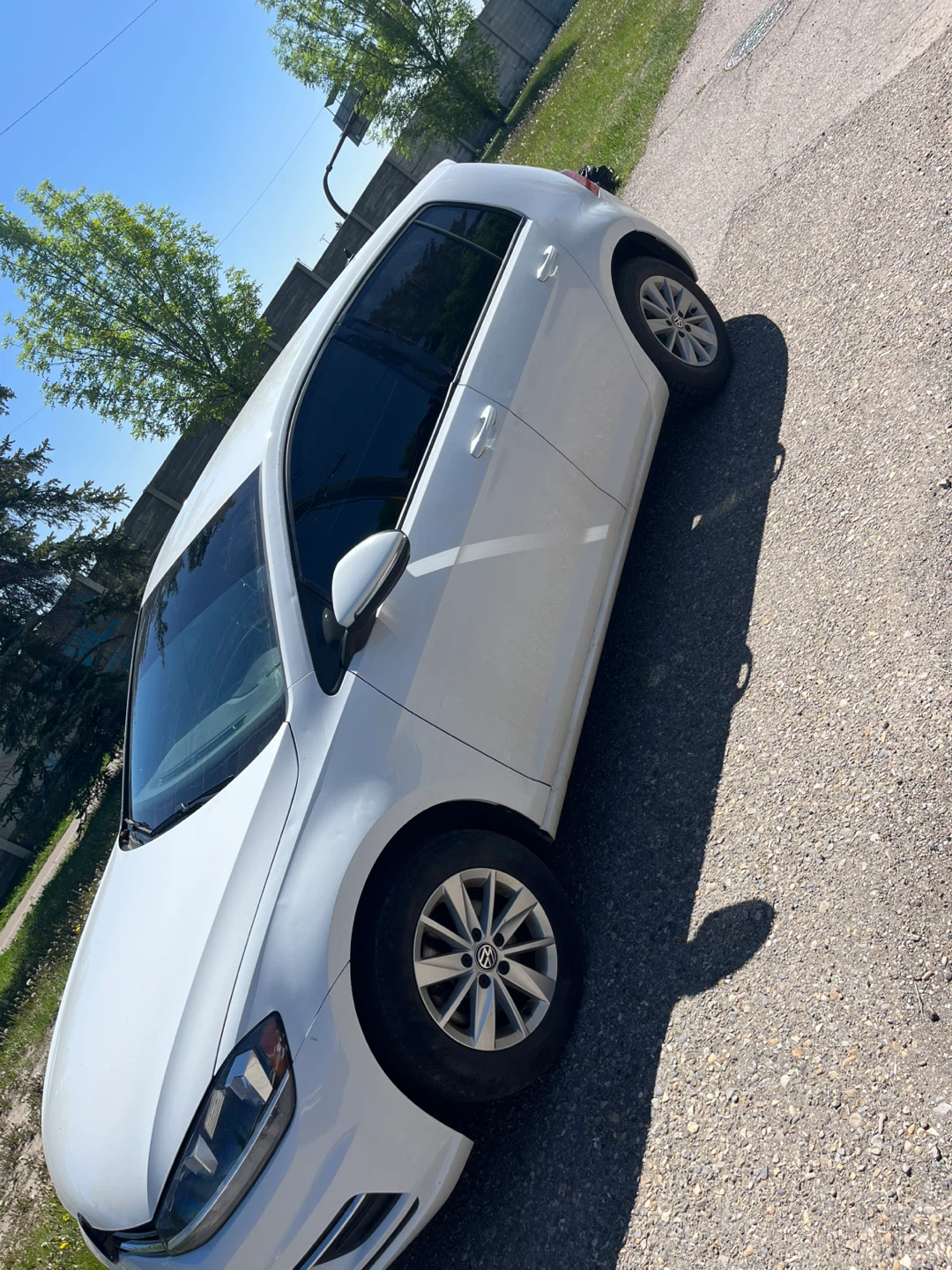 2019 White Volkswagen Golf